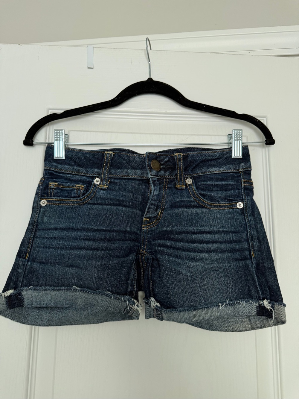 American Eagle Outfitters navy blue denim mid rise cuffed shorts Size 0